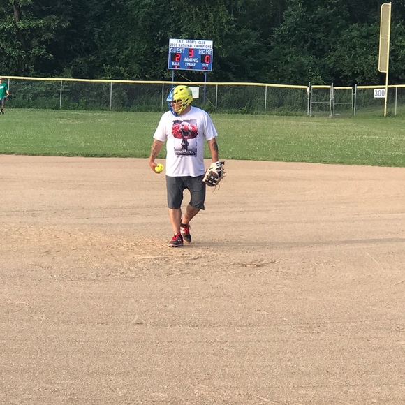 Meet your Posher, Dino - Picture 4 of 8